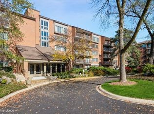 22 Park Ln UNIT 201, Park Ridge, IL 60068