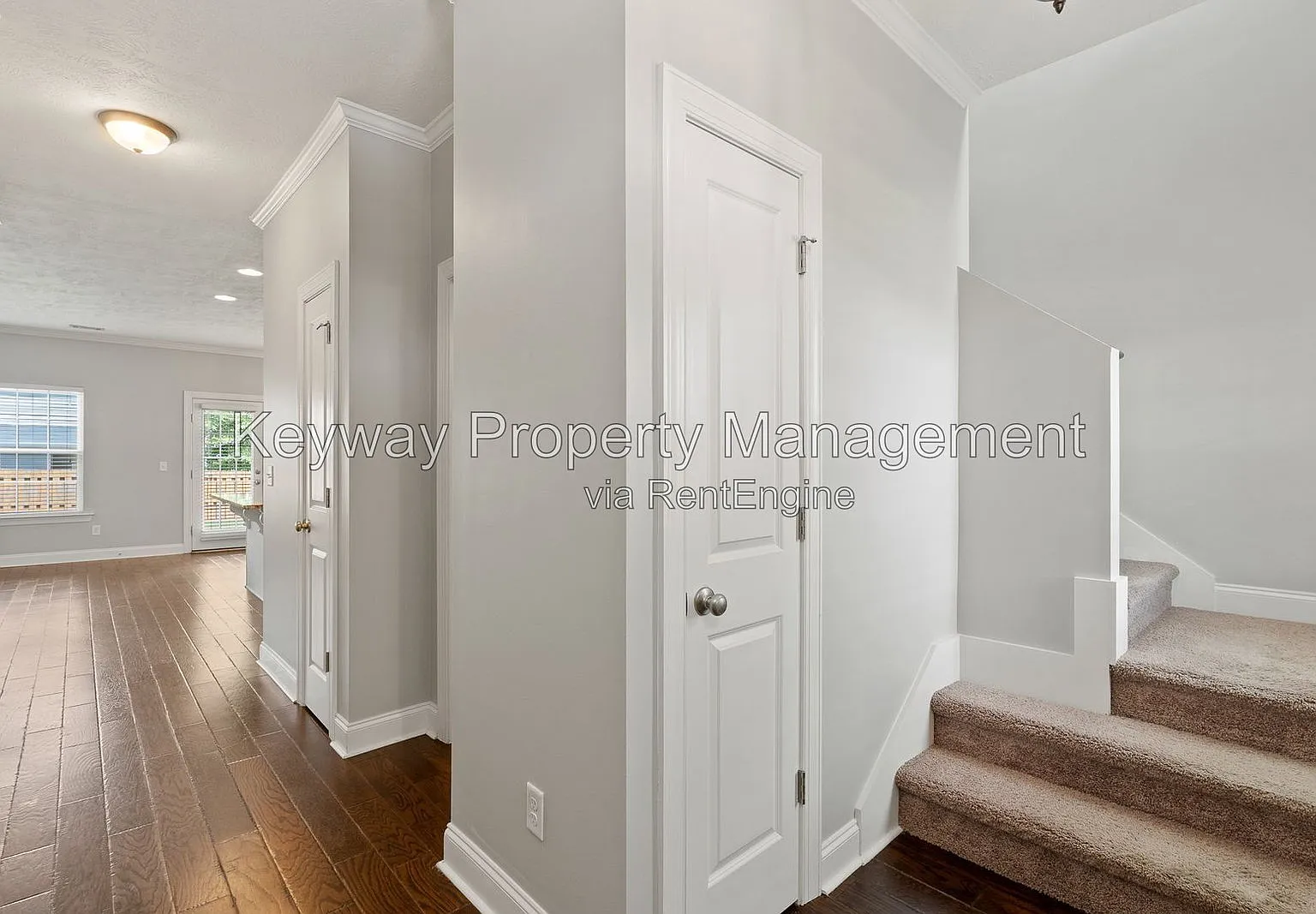 3 bed, 2.5 bath, 1652 sqft, $1,935 — Photo 2