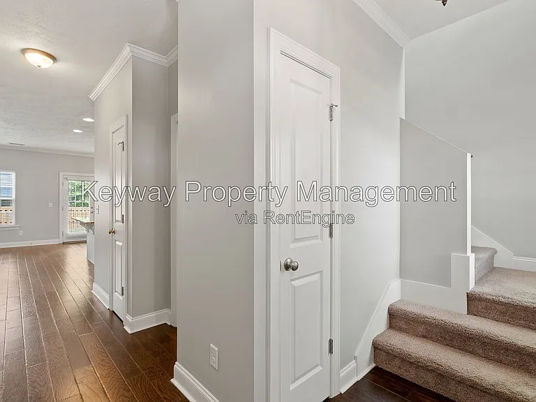 435 Brantley Cove Cir — Photo 2