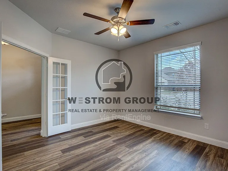 10320 Linger Ln — Photo 7
