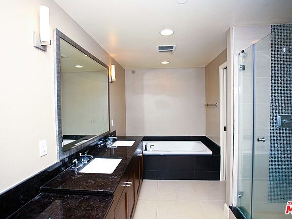 4th image of 311 S Gramercy Pl Unit 205