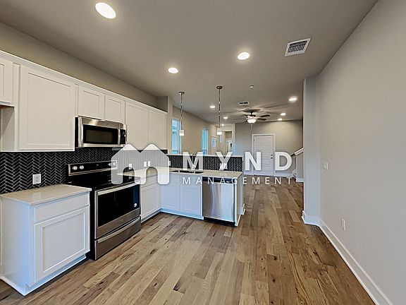 5th image of 1606 Roseburg Dr Unit 80