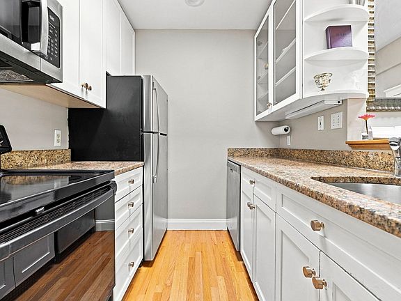 5th image of 32 Milford St #4
