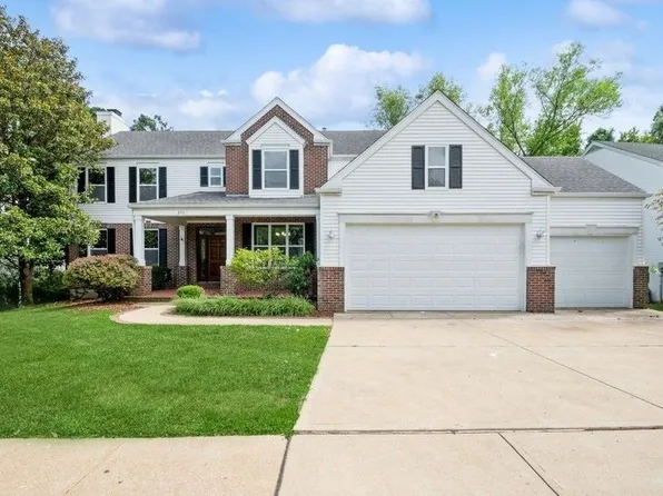 270 Dickens Farm Ln, Ballwin, MO 63021