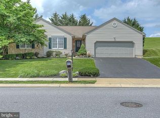 553 Harvest Dr, York, PA 17404