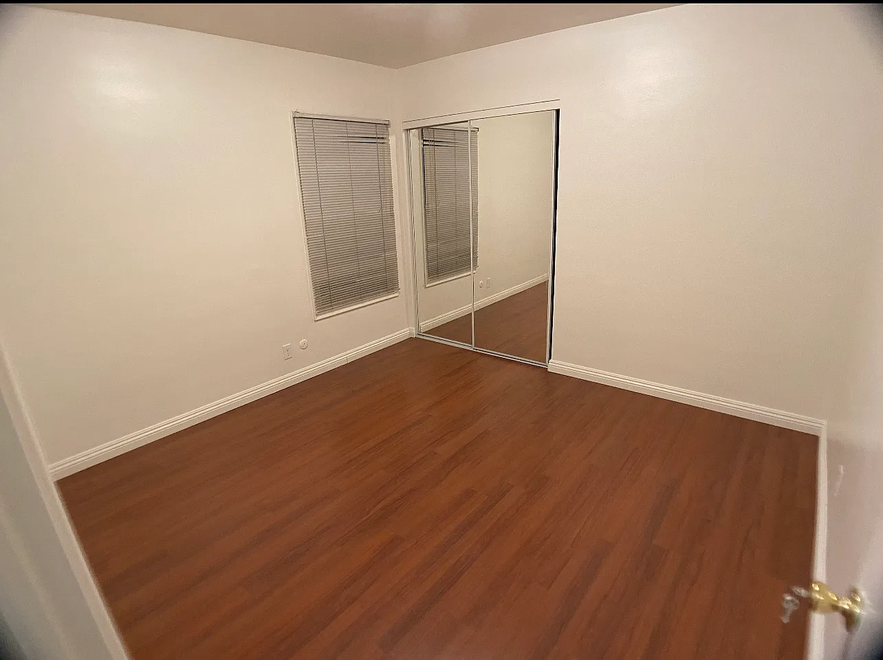 196 Barrett Dr — Photo 4