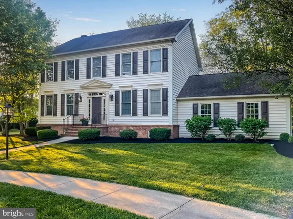 203 Friar Ct, Mechanicsburg, PA 17050