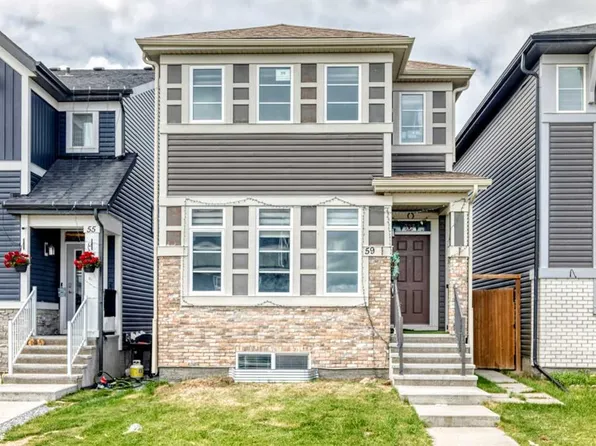59 Corner Meadows Vlg NE, Calgary, AB T3N 1J5