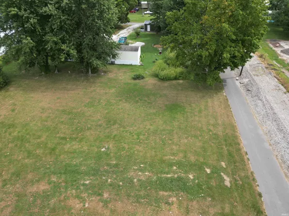 20 N McKinley St, Campbellsburg, IN 47108