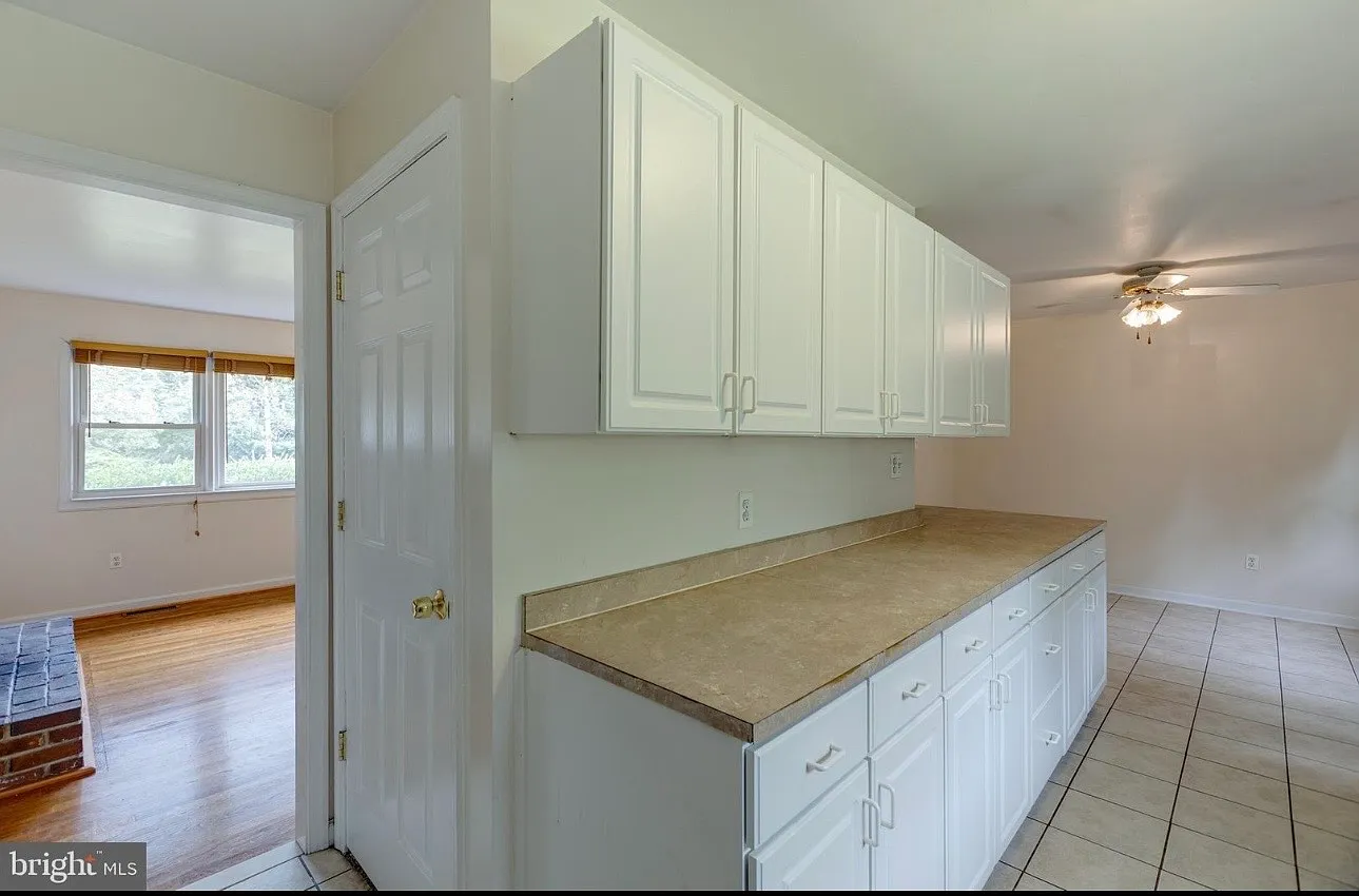 2 bed, 1144 sqft, $3,100 — Photo 4