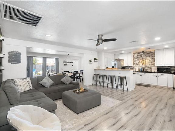 Living room and kitchen 1