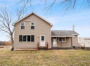 7527 Cth Cres #C, Manitowoc, WI 54220
