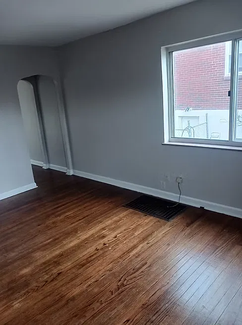 3 bed, $1,899 — Photo 3