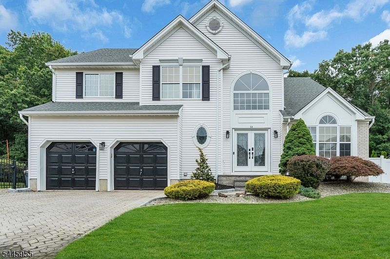 1st image of 54 Winding Brook Dr
