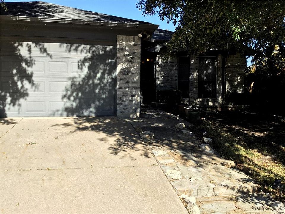 1st image of 10908 Hornby St