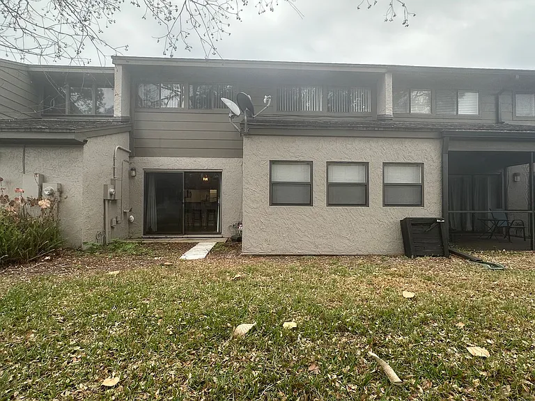 1532 N Carolwood Blvd — Photo 49