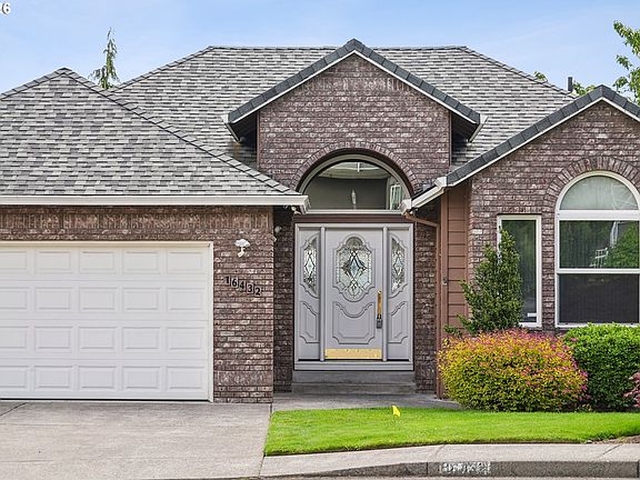 3rd image of 16432 SE Meadowland Ct