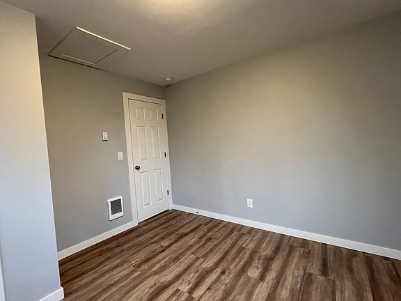 5th image of 5117 NE 60th St