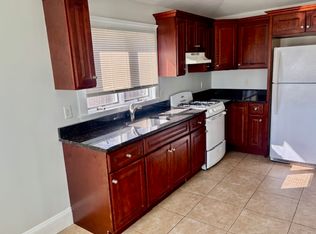 7 Park Ave #1, Babylon, NY 11702