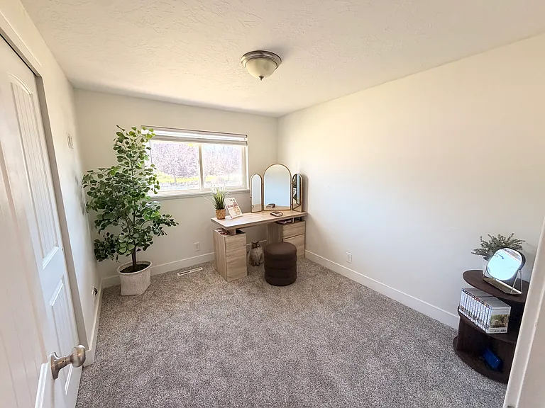 9970 S Poppy Ln E — Photo 6