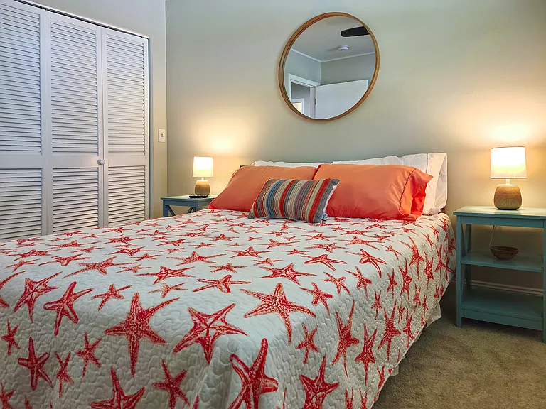 Second Bedroom with Queen Bed and Smart TV