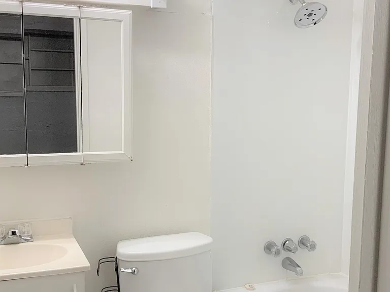 1410 Washington Ave #1 — Photo 4