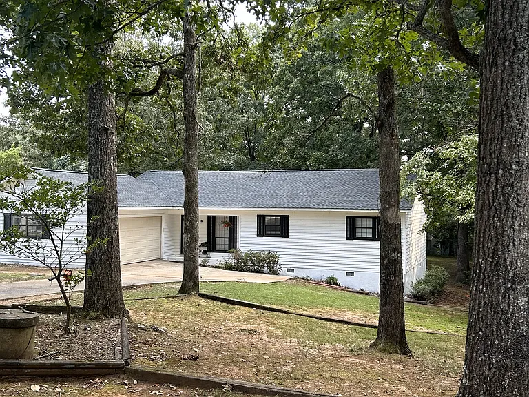 3632 Griffin Dr — Photo 1