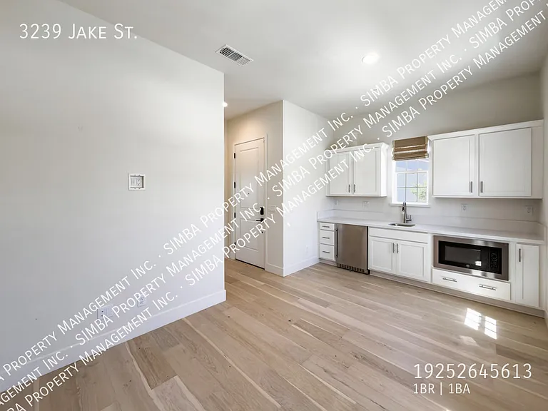 3239 Jake St — Photo 5