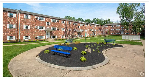 Cedar Court apartments Photo 1