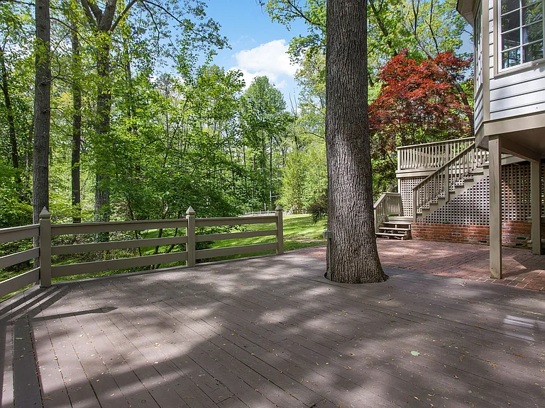 9900 Kingsbridge Rd — Photo 42