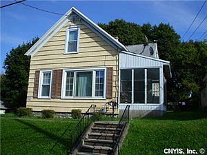 2nd image of 106 Carlisle St