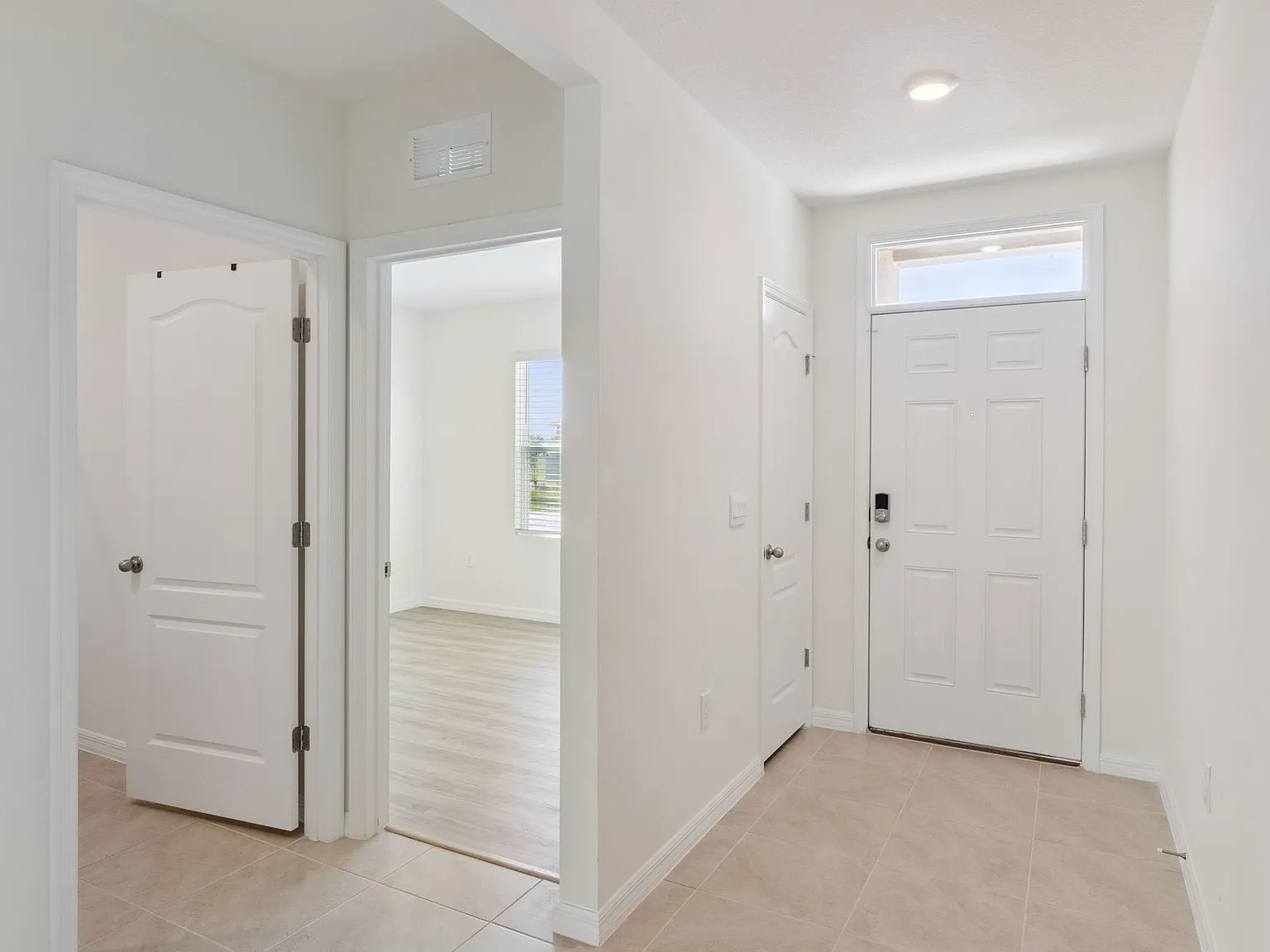 4 bed, 1828 sqft, $2,500 — Photo 3