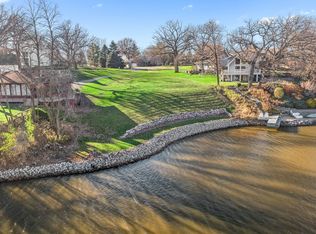 310 Holiday Dr, Somonauk, IL 60552