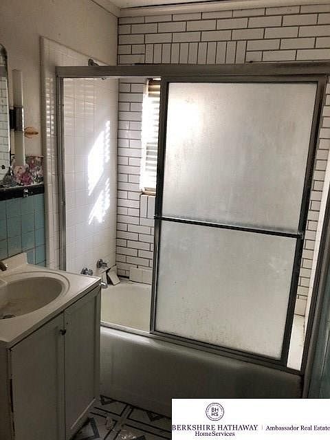 2nd image of 4507 N 41st St