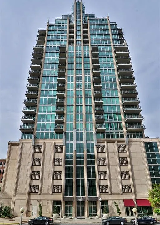 4909 Laclede Ave #801
