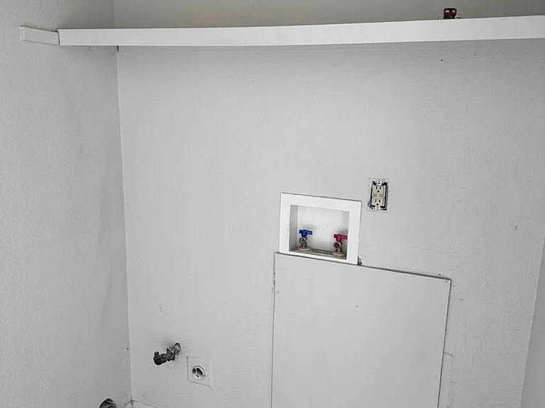 404 W Quantico St — Photo 6