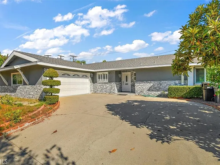24226 Meadow Falls Dr — Photo 34