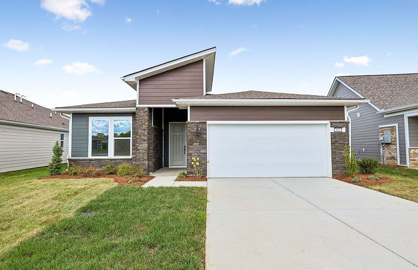 Lot 155 - Mystique - Exterior