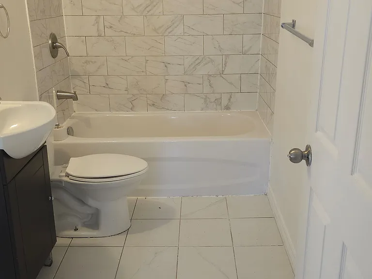 395 Peach Tree Ln #1 — Photo 11