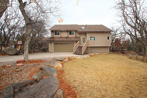 640 Thames Dr Photo 1