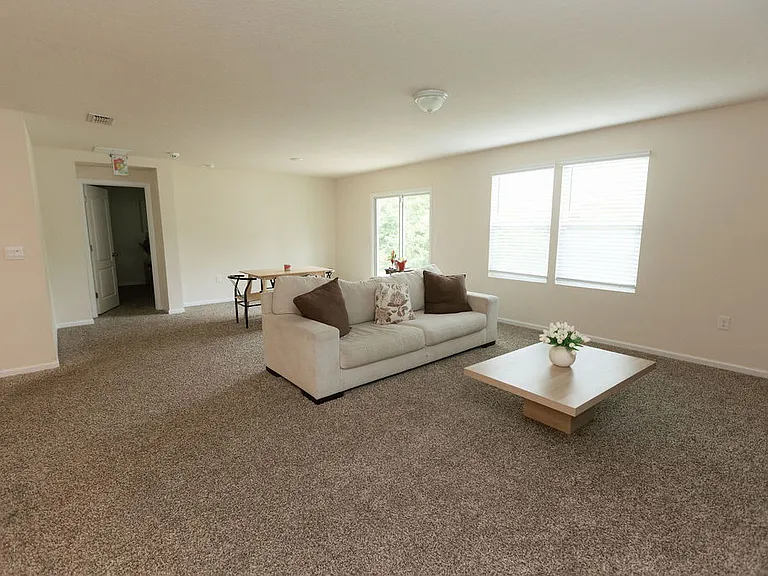 2170 Englewood Ct — Photo 6