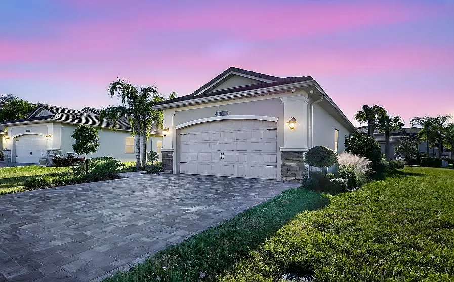 Building Photo - 30724 Lindentree Dr
