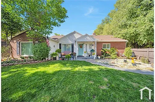 2934 W Ryan Dr #B Photo 1