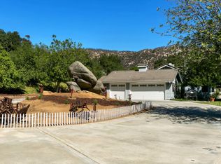 26209 Jesmond Dene Rd, Escondido, CA 92026