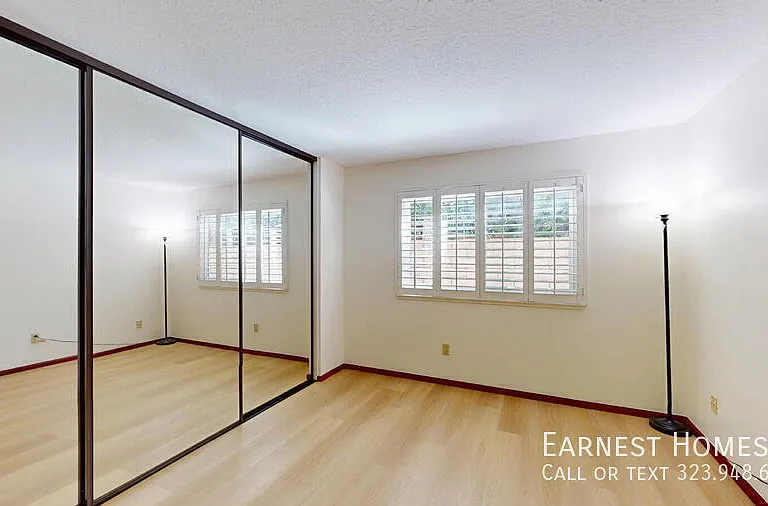 7814 Woodhall Ave — Photo 20