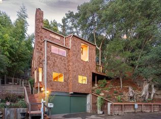 318 Capricorn Ave, Oakland, CA 94611