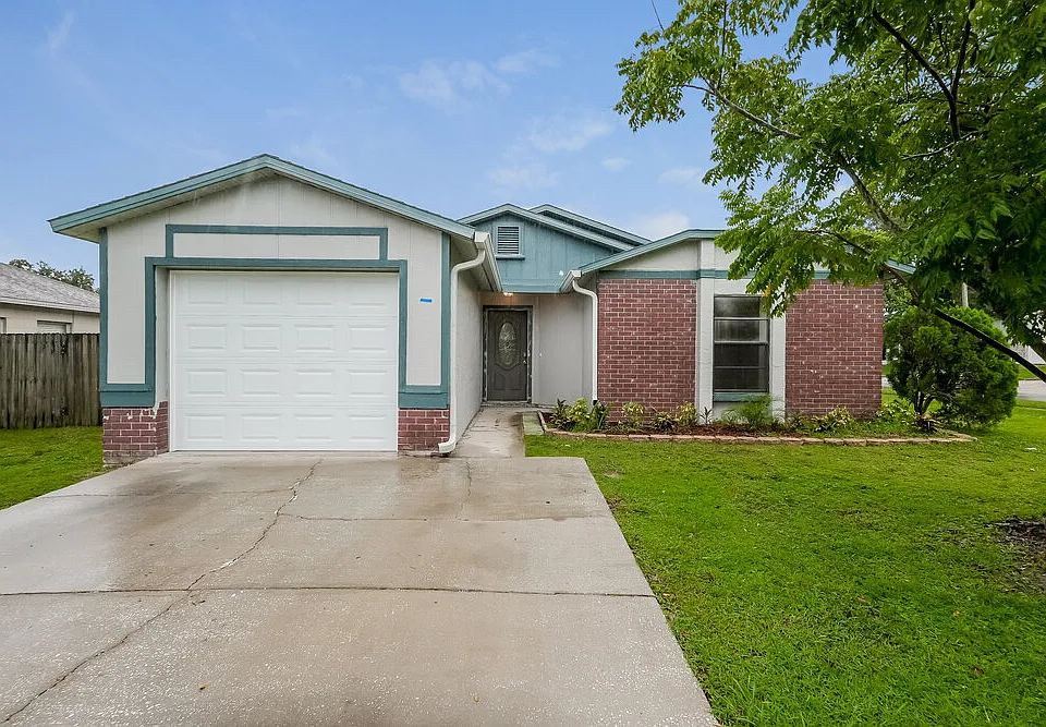 1402 Thistledown Dr