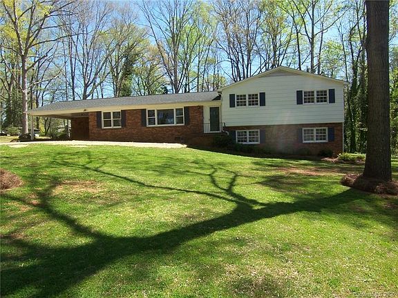 2nd image of 1221 Donna Dr