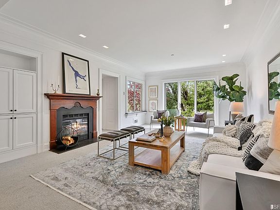 3rd image of 1150 Lombard St APT 31