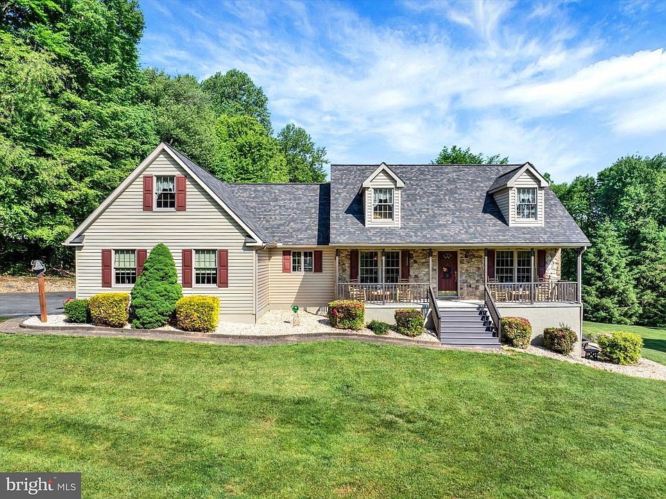 1st image of 6 Shenks Wood Ct
